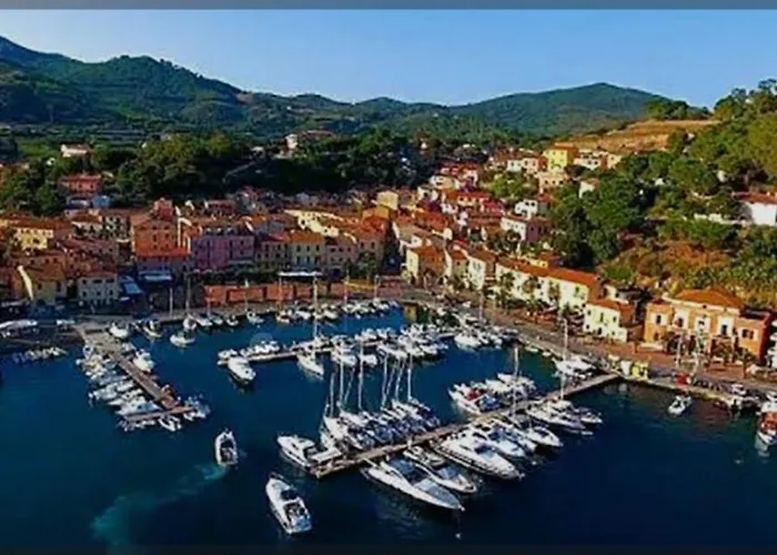 Trilocale Nicole Con Giardino Privato Isola D'elba Holiday home *