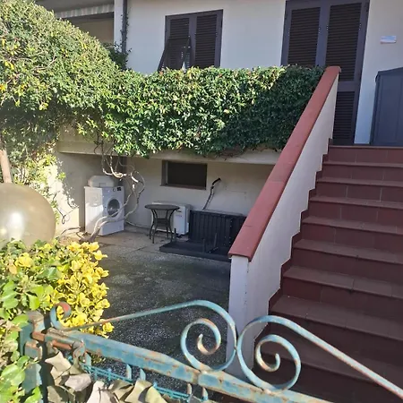 Dom wakacyjny Trilocale Nicole Con Giardino Privato Isola D'elba