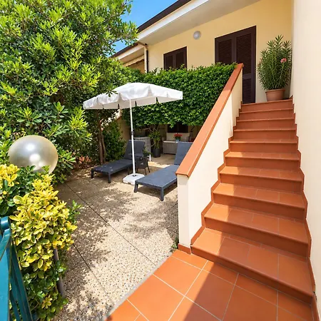 Casa Vacanze Nicole Con Giardino Privato Isola D'Elba Vakantiehuis *